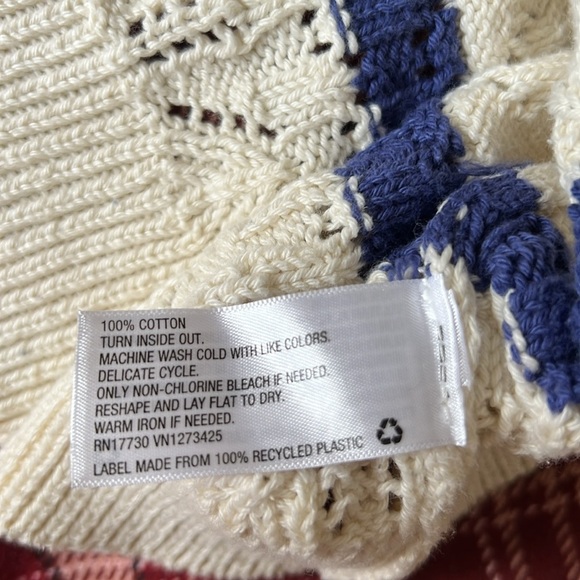 Universal Thread Cream and Blue V-Neck Sweater - Picture 4 of 4